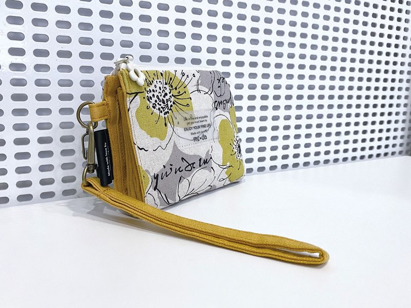 6 Coin 拉链零钱包 典雅英文灰底黄花 - 零钱包 - 棉．麻 黄色