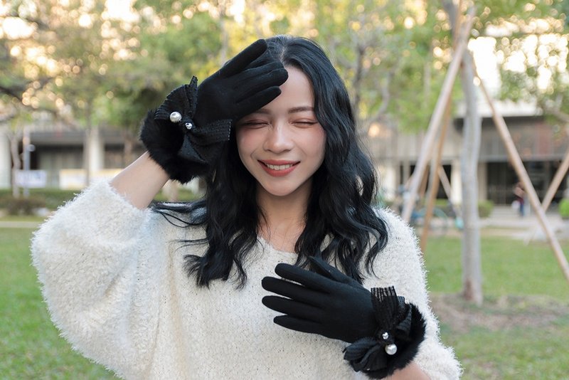 unni珠光璀璨羊毛手套(御寒.保暖.触屏) 刷毛 挡风 gloves 羊毛 - 手套 - 羊毛 黑色