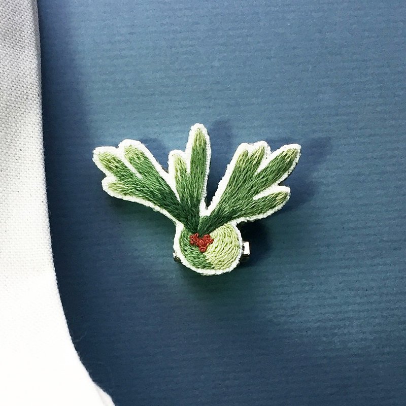 迷你手工刺绣胸针/别针 鹿角蕨 Elkhorn Fern | 定制化礼物 - 胸针 - 绣线 绿色