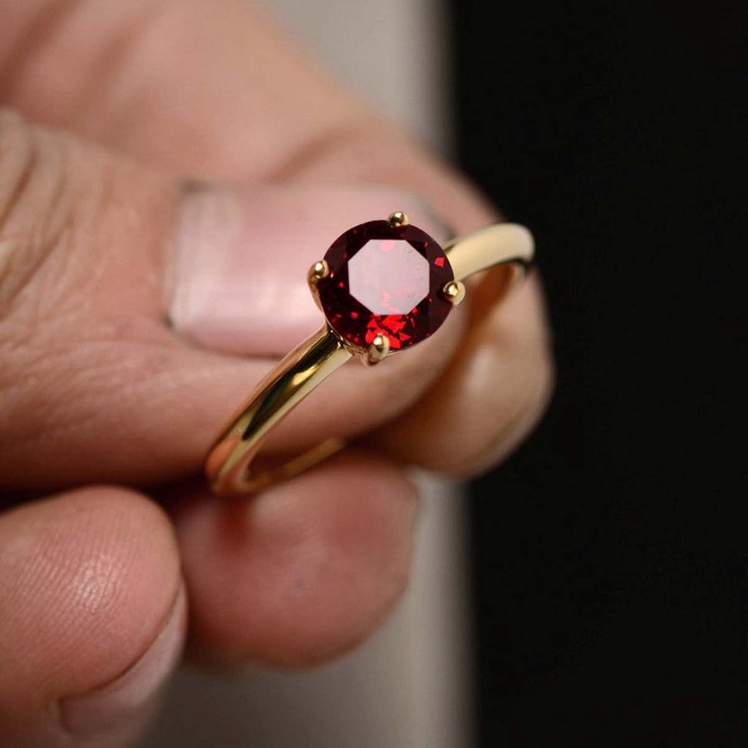 美丽 7mm 红宝石银戒指，14K 镀层，婚戒或生日礼。 - 戒指 - 纯银 红色