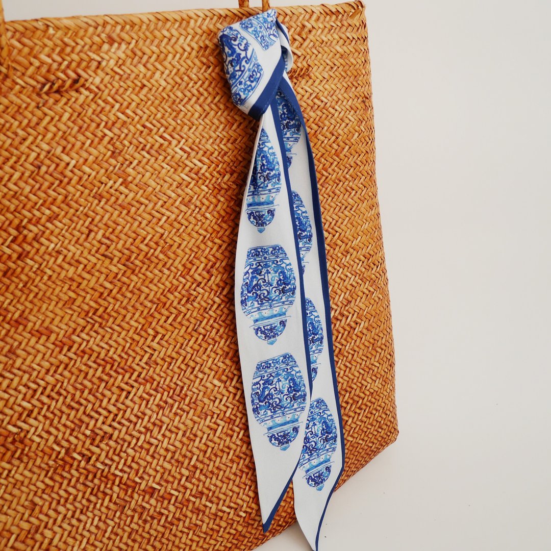 Hand bag wrap strap Design: Ming Size 5x90 cm. - 丝巾 - 聚酯纤维 蓝色