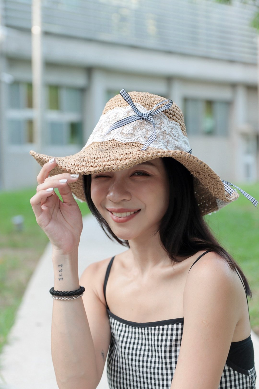Unni柔美蓓蕾草帽-编织帽 帽 遮阳帽 草帽 防晒 straw hat 宽檐帽 - 帽子 - 植物．花 蓝色