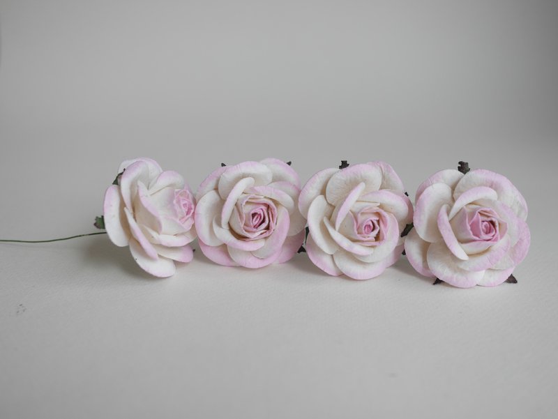 纸花，20 片 DIY 桑葚大玫瑰，尺寸 4.5 厘米，粉红色刷子颜色。 - 其他 - 纸 粉红色