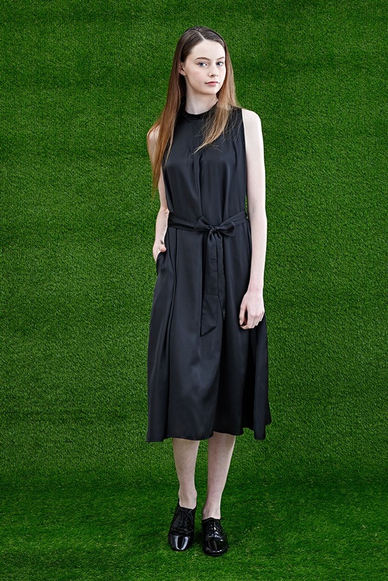 黑色缎面绑带长洋装 - 洋装/连衣裙 - 其他材质 黑色