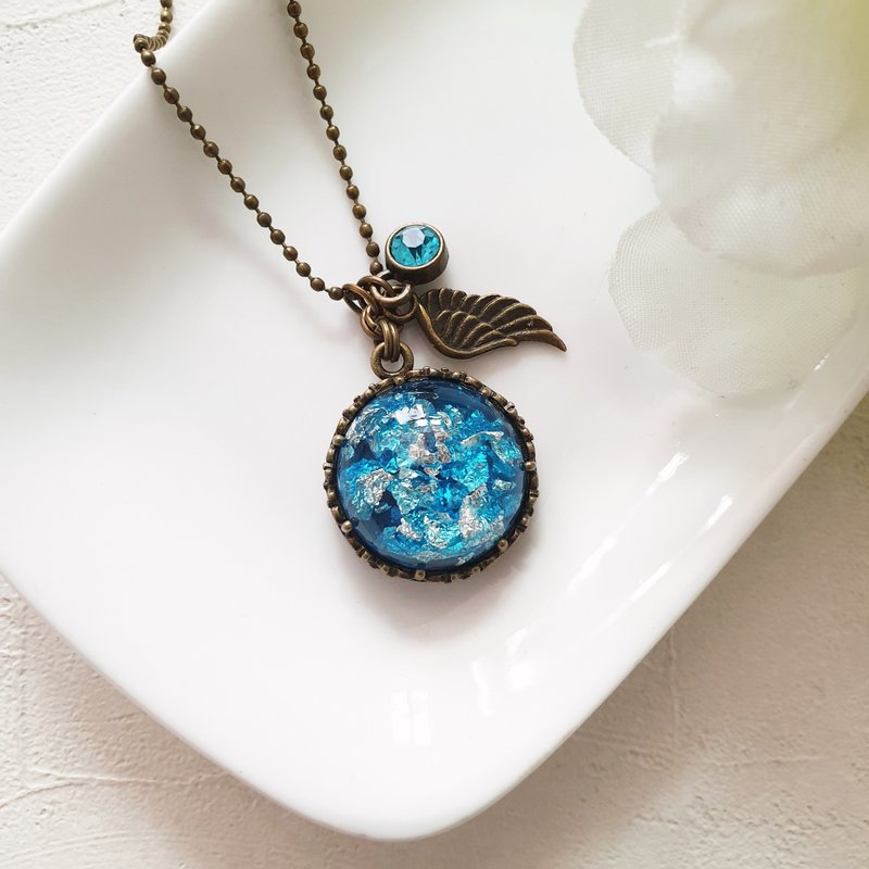 欧泊万花筒 。翅膀 x 水钻 x 古铜色细珠锁骨短项链 - 项链 - 其他材质 蓝色