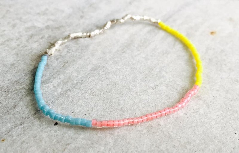 A Bead 东京仲夏夜手链 - 手链/手环 - 其他材质 多色