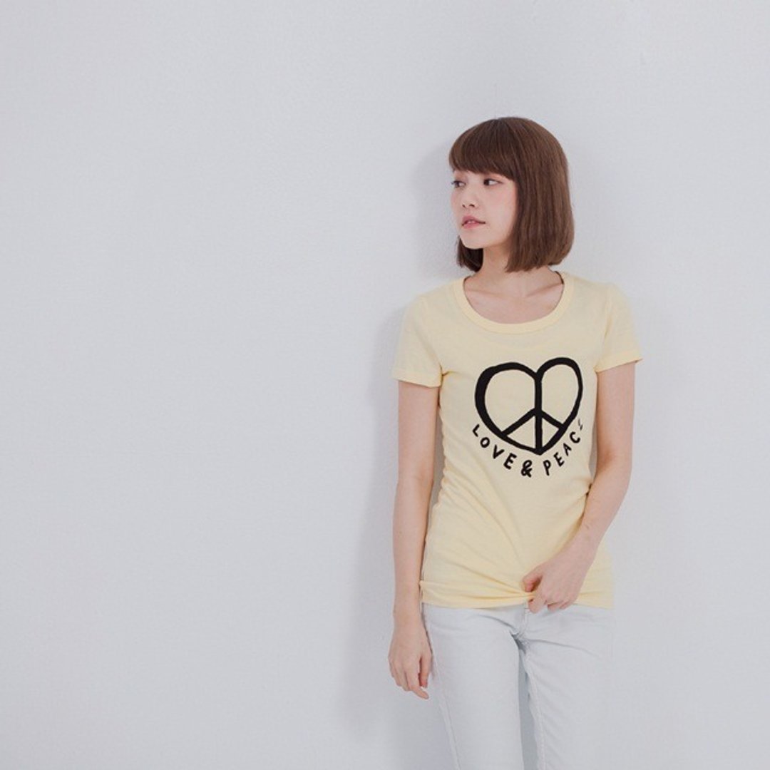 Love Peace 短袖 蜜桃棉 女T 鹅黄 - 女装 T 恤 - 棉 黄色