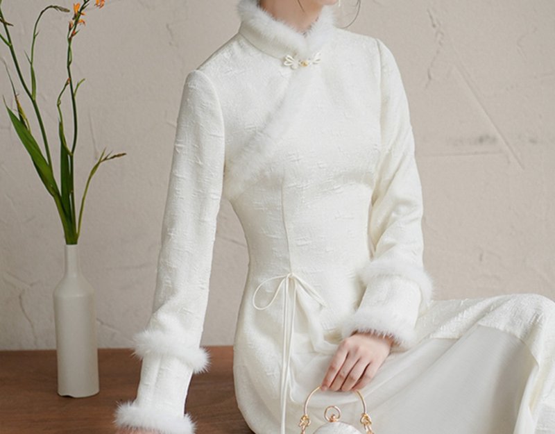 新中式 秋冬白色仙气毛条轻婚纱改良旗袍洋裝 - 洋装/连衣裙 - 羊毛 白色