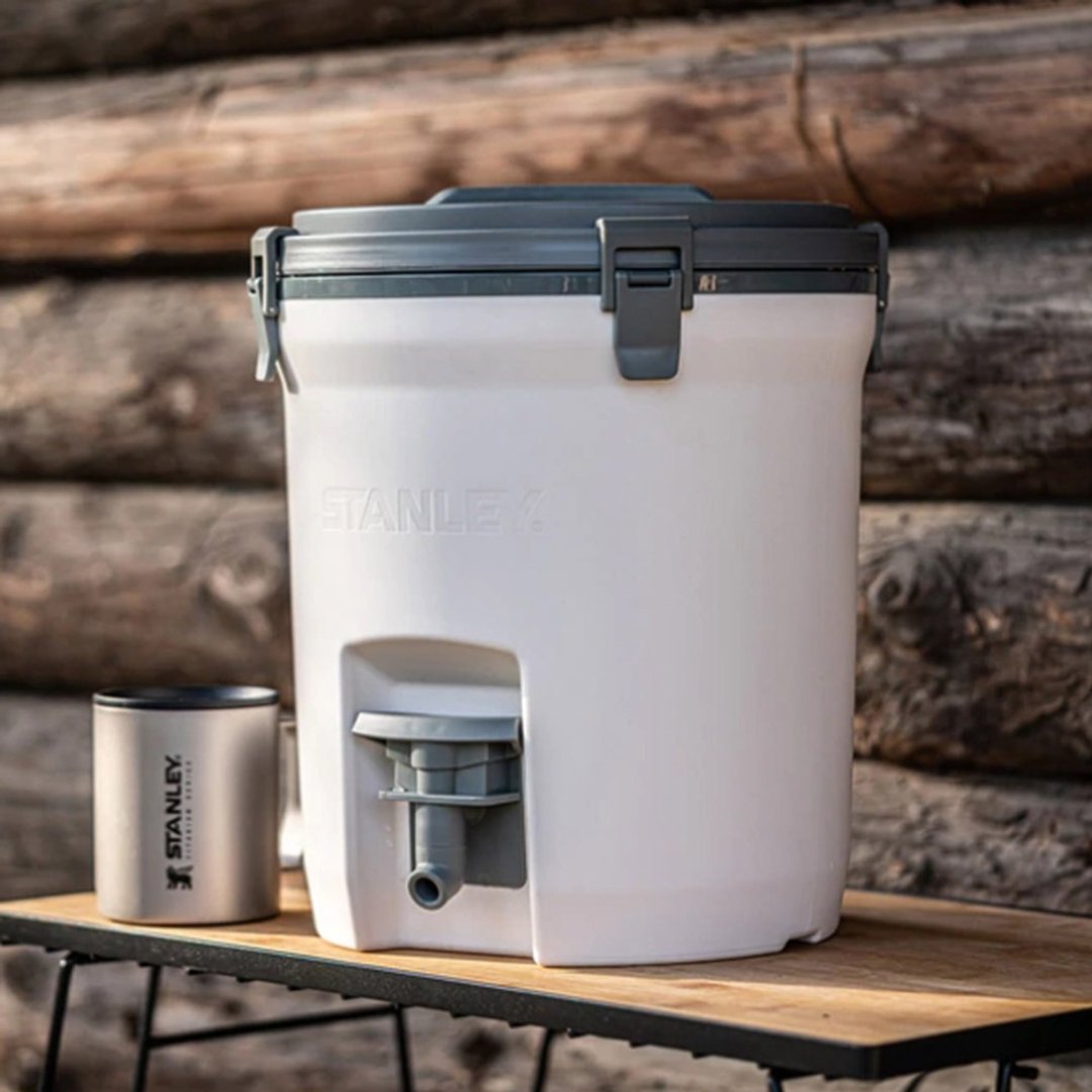 STANLEY 冒险系列 Water Jug 保温冷饮桶 7.5L - 保温瓶/保温杯 - 其他材质 多色
