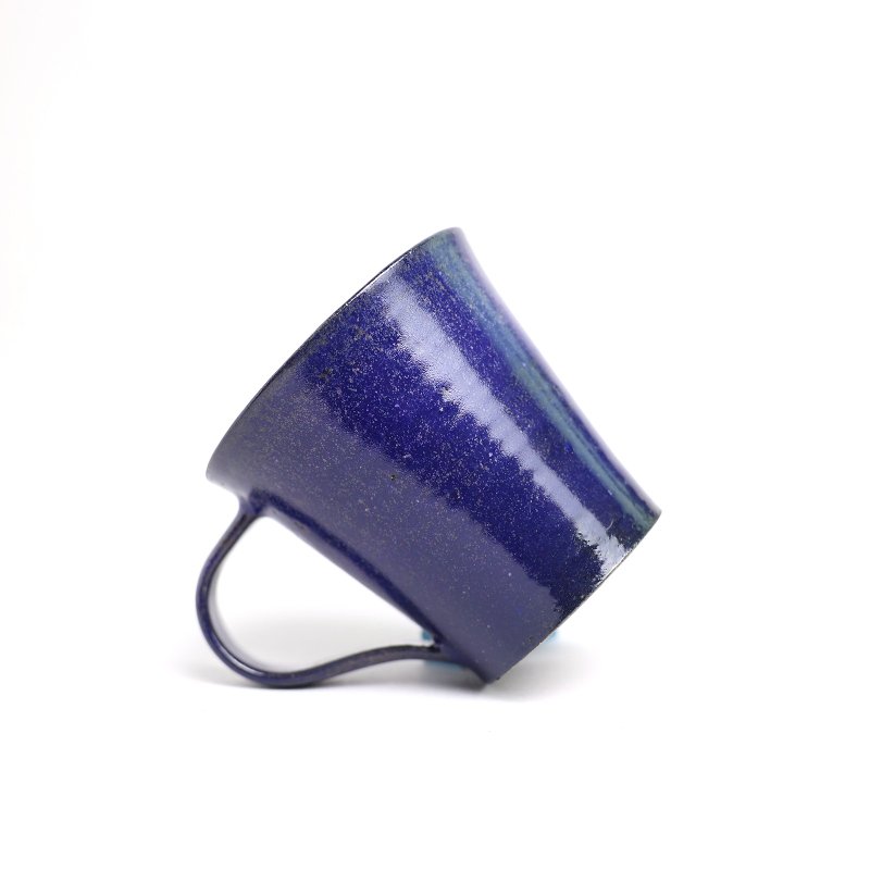 明芽窑 l 柴烧钴蓝结晶把杯 蓝 马克杯 咖啡杯 茶杯 陶器 杯子 H6 - 咖啡杯/马克杯 - 陶 蓝色
