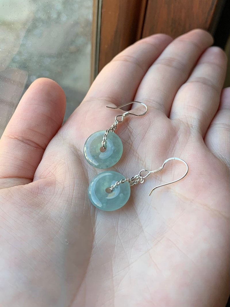 I 悠云 I 天然糯化种淡蓝绿翡翠平安扣耳环 危地马拉翡翠A货 - 耳环/耳夹 - 玉石 蓝色