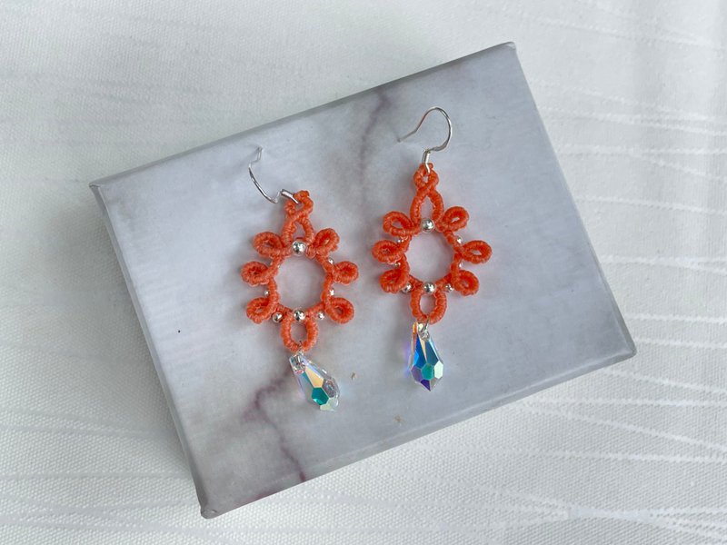 *220441 Macrame 南美蜡线 Swarovski  耳环 - 耳环/耳夹 - 半宝石 橘色