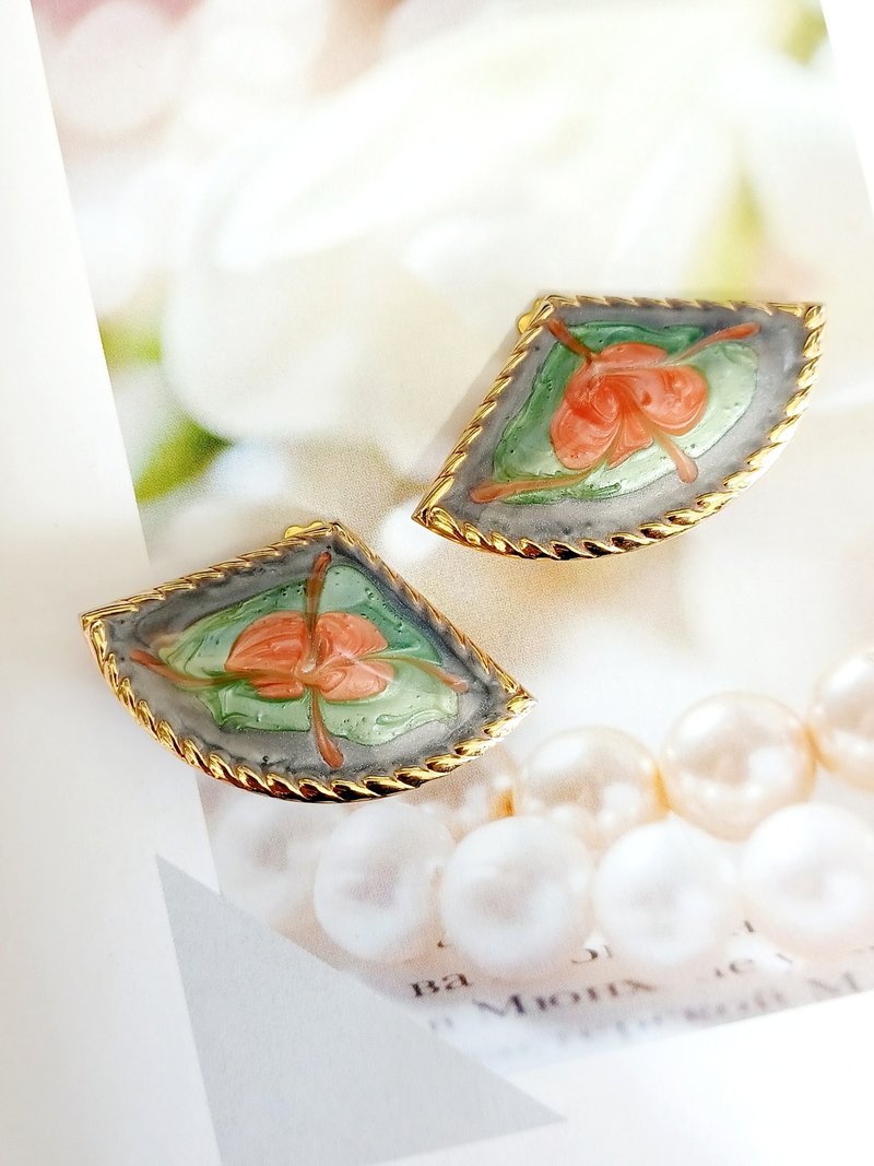vintage jewelry  复古珐琅彩色花卉图腾 夹式耳环 - 耳环/耳夹 - 其他金属 