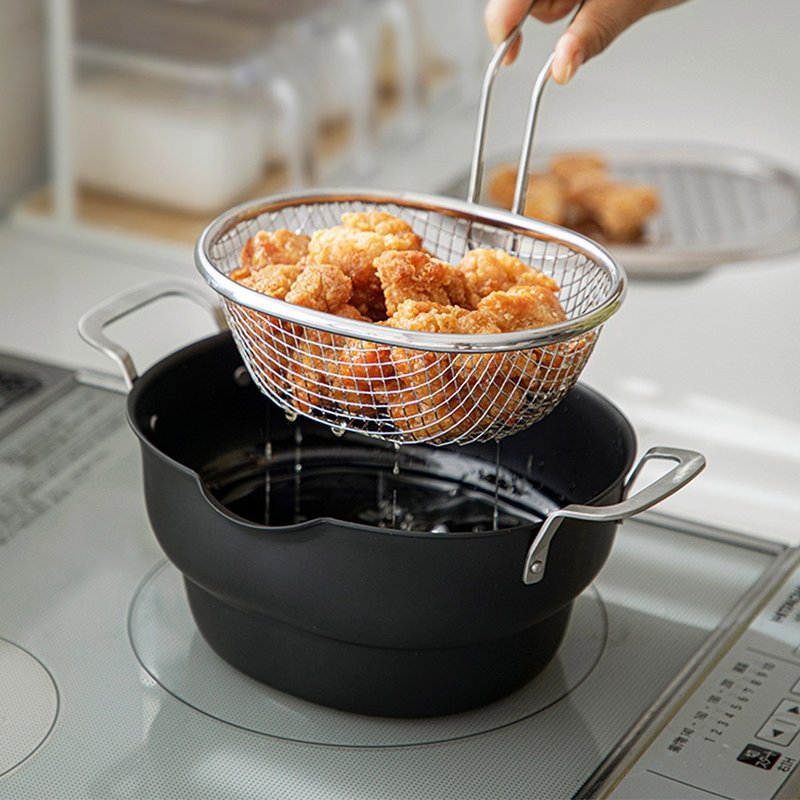 日本霜山 多功能不沾铁炸锅(附滤网&盖) (IH炉可用) - 厨房用具 - 不锈钢 银色