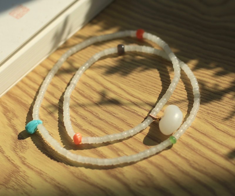 天然和田玉/和阗玉-羊脂玉 白玉如意锁多宝设计多圈手串手持s - 手链/手环 - 玉石 白色