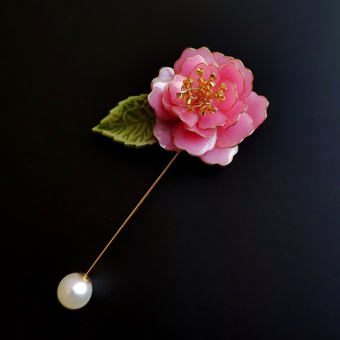【粉山茶胸针】粉色山茶花长胸针  优雅气质 手工 胸针 - 胸针 - 树脂 粉红色