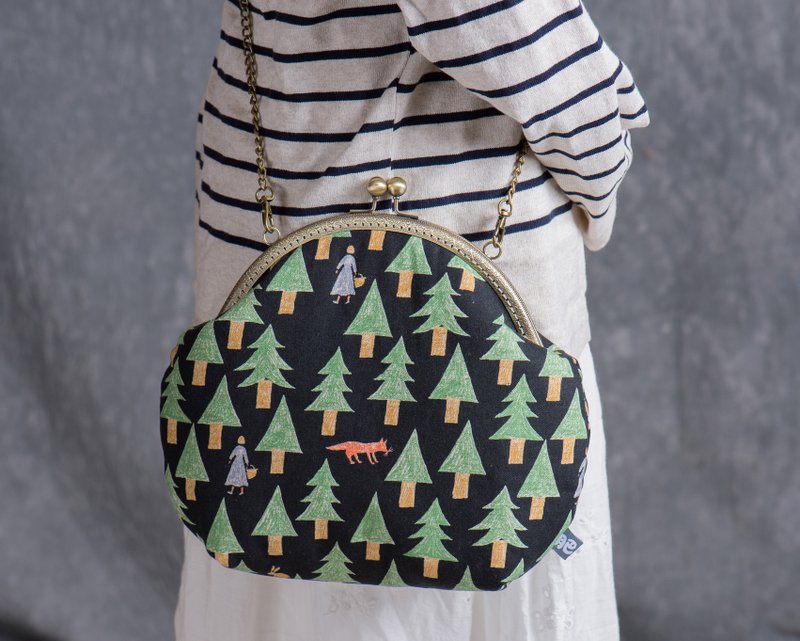 【森林里的童话故事】复古金属口金包-大款 #随身包 #可爱 - 侧背包/斜挎包 - 棉．麻 黑色