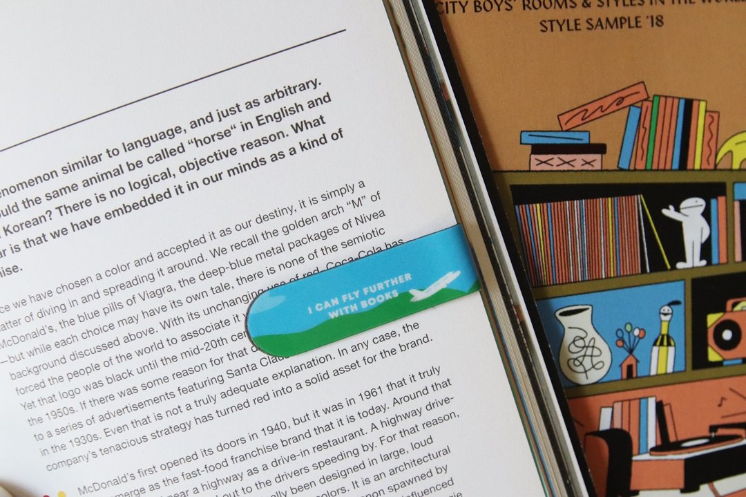 MAGNET BOOKMARK - I CAN FLY FURTHER WITH BOOKS - 书签 - 塑料 蓝色