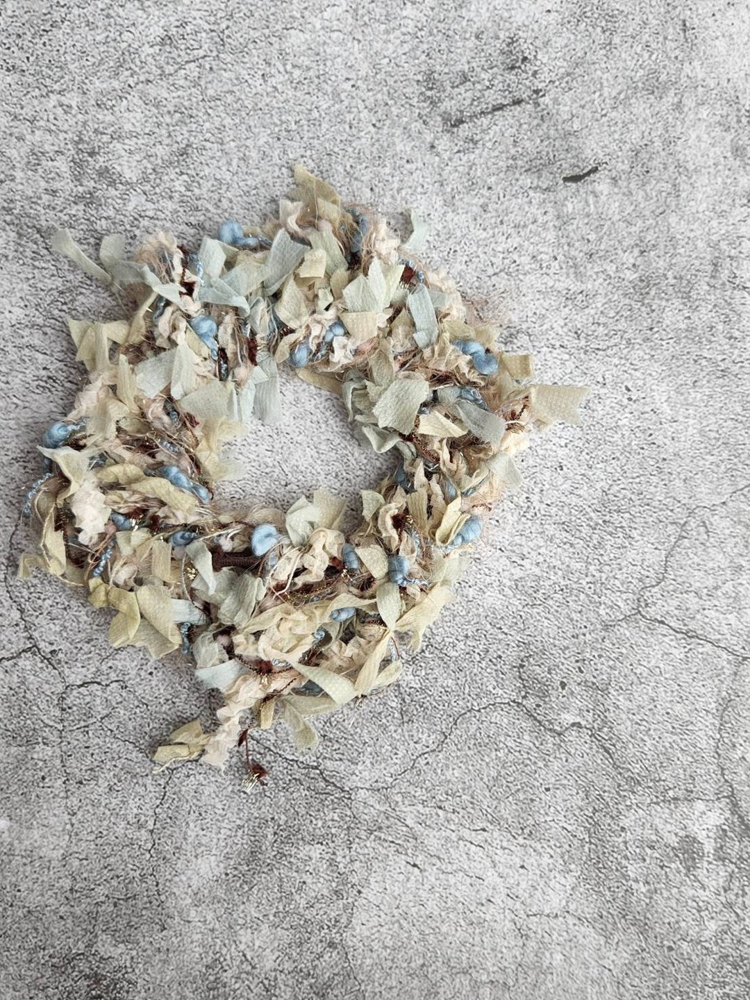 Scrunchie large intestine hair bundle - 发饰 - 其他人造纤维 卡其色