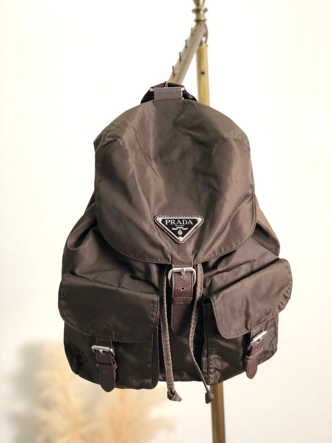 【日本直送，名牌二手包装】PRADA 背包棕三角标志尼龙前扣复古旧 zuawdm - 后背包/双肩包 - 尼龙 咖啡色