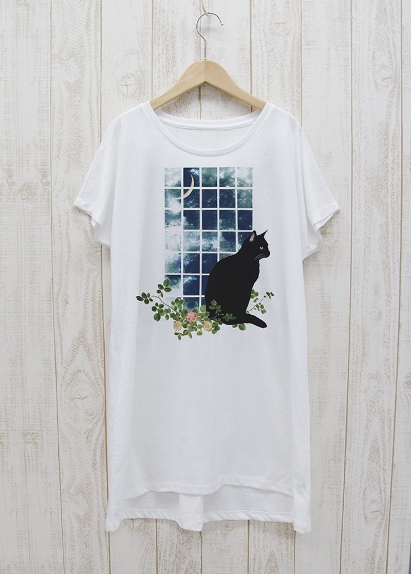 Standing Black Cat One Piece Tee Window MOON White / R031-O-WH - 中性连帽卫衣/T 恤 - 棉．麻 白色