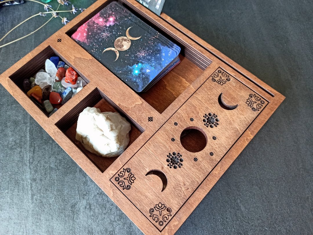 Tarot storage and crystal display box with tarot card holder and Moon phase lid - 摆饰 - 木头 咖啡色
