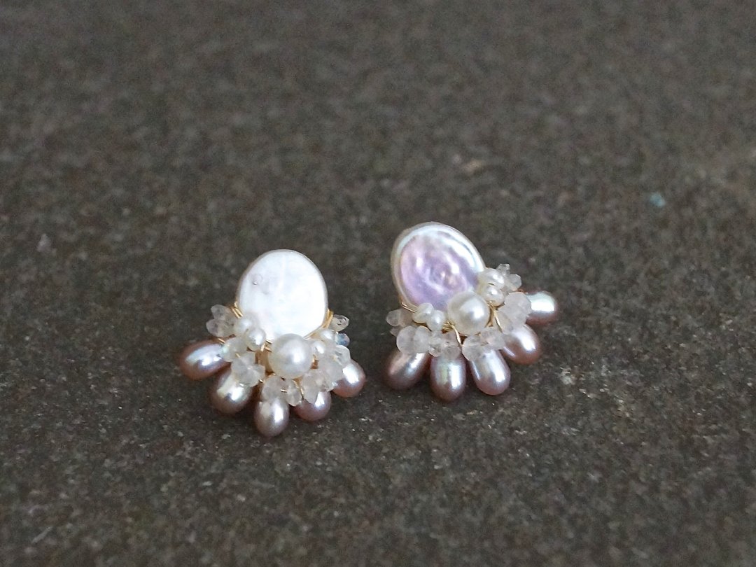 Bijou of 14kgf freshwater pearl - 耳环/耳夹 - 宝石 白色