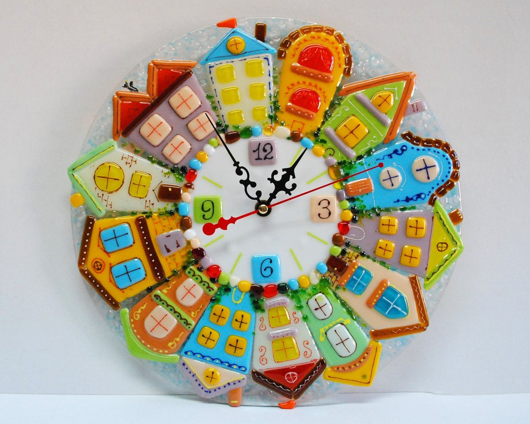 Round Wall Clock Township, Fused glass wall clock, Glass Art - 时钟/闹钟 - 玻璃 多色