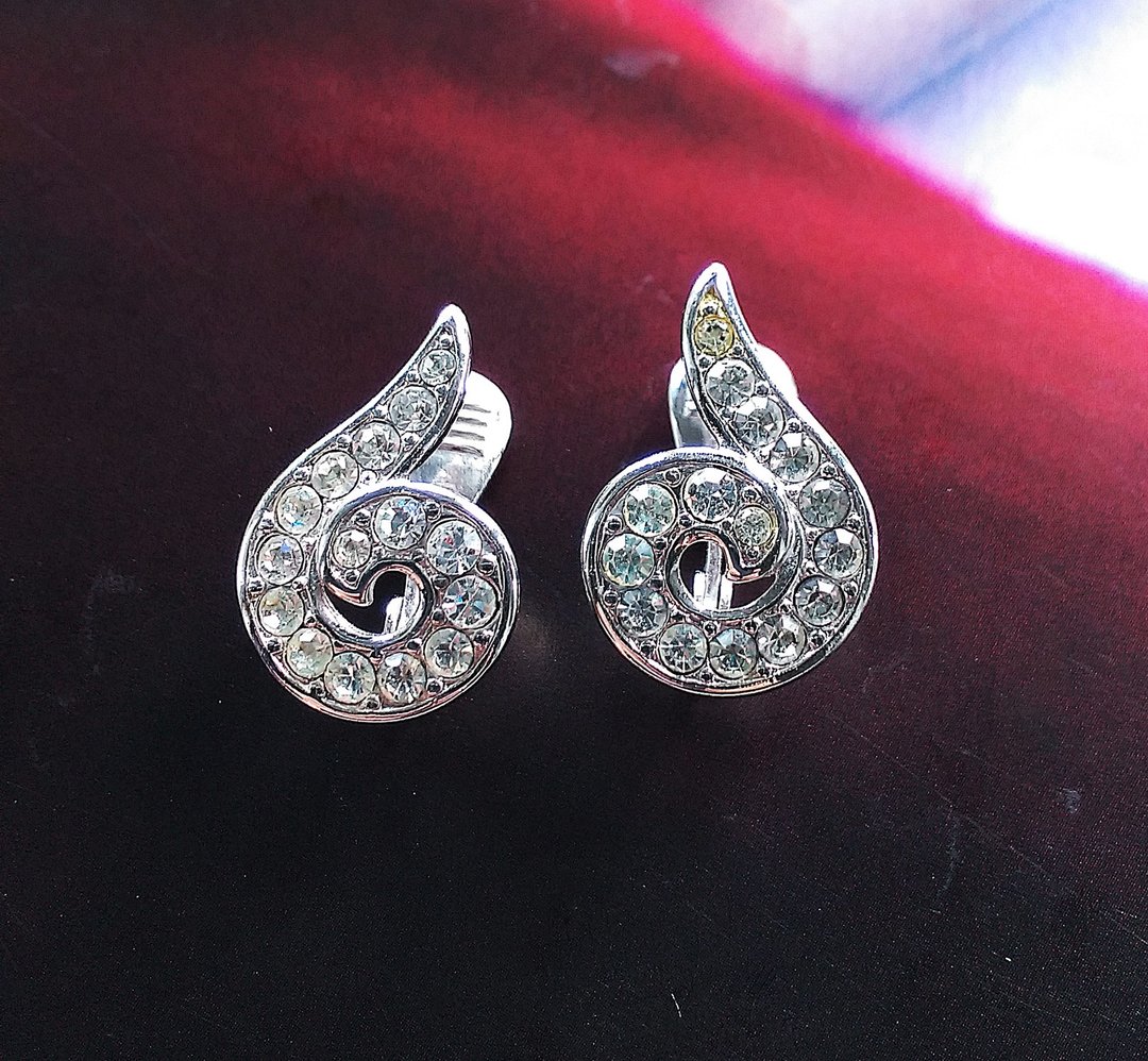 Vintage Jewelry 西洋古董饰品 MONET 对称 白钻 夹式耳环 - 耳环/耳夹 - 其他金属 金色