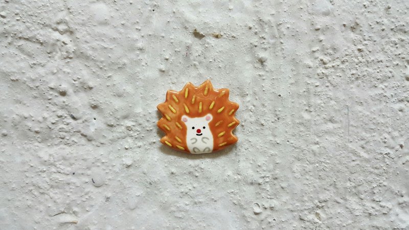 澎澎刺猬  陶瓷别针 - 胸针 - 陶 咖啡色