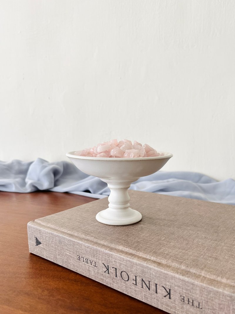 Déjà vu Ceramics 白色陶制高脚盘 - 摆饰 - 陶 金色