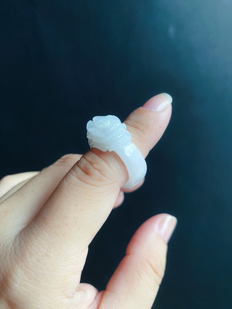 天然缅甸玉 翡翠 手工雕花 戒指 有钱 玉 戒环 ring 内径17.2mm - 戒指 - 玉石 白色