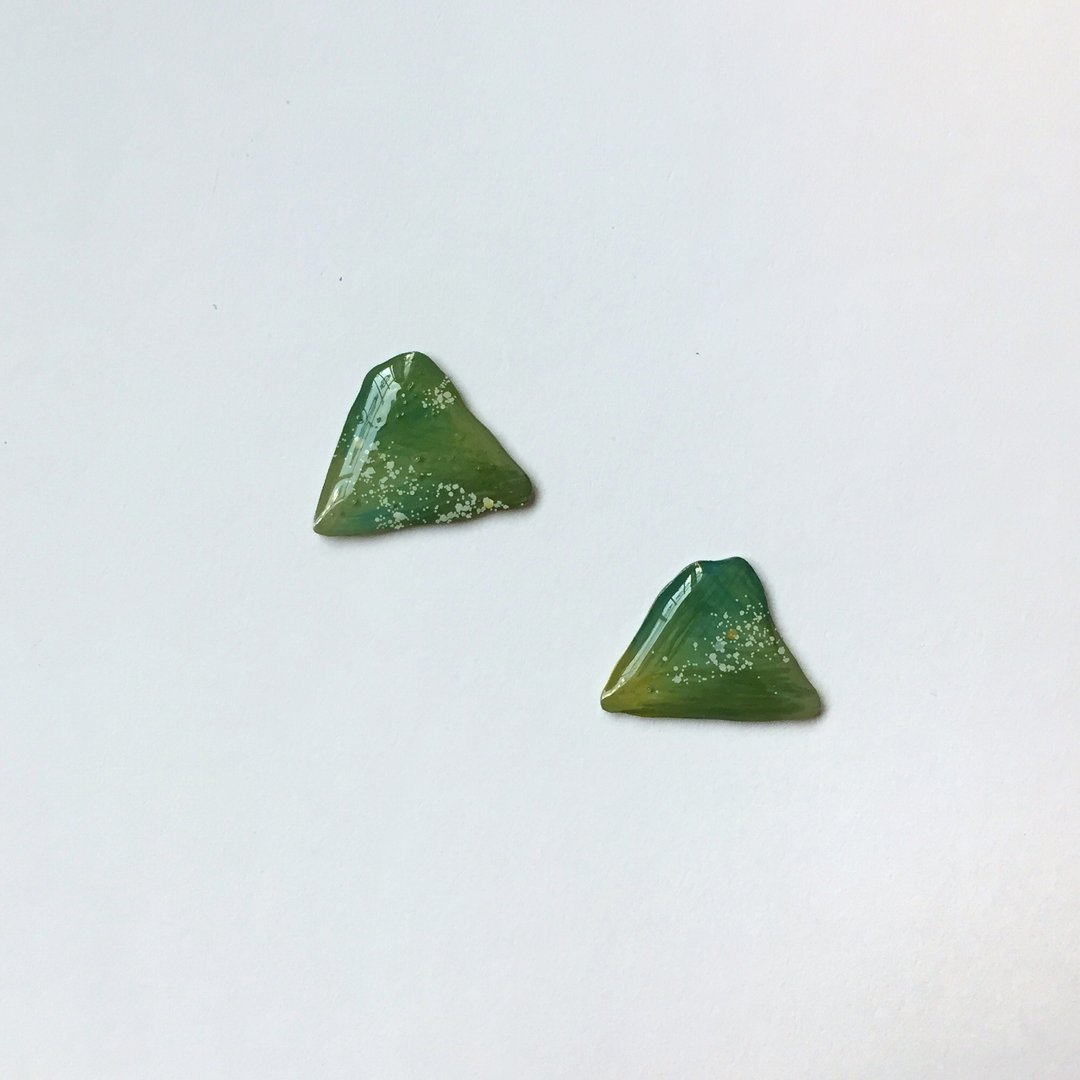 小玉山夹式/针式耳环 - 耳环/耳夹 - 塑料 绿色