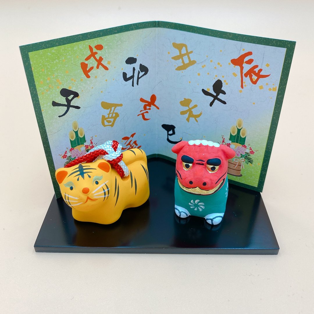 【招福干支】开运干支 神兽 生肖虎 缘起物 土铃 神兽配小虎 - 摆饰 - 陶 多色