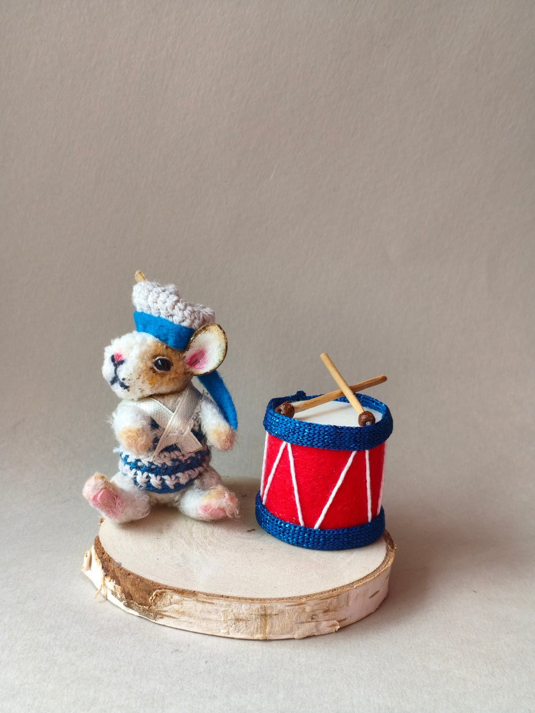 泰迪兔 amigurumi 可爱玩具的微型针织收藏小雕像 - 玩偶/公仔 - 羊毛 金色