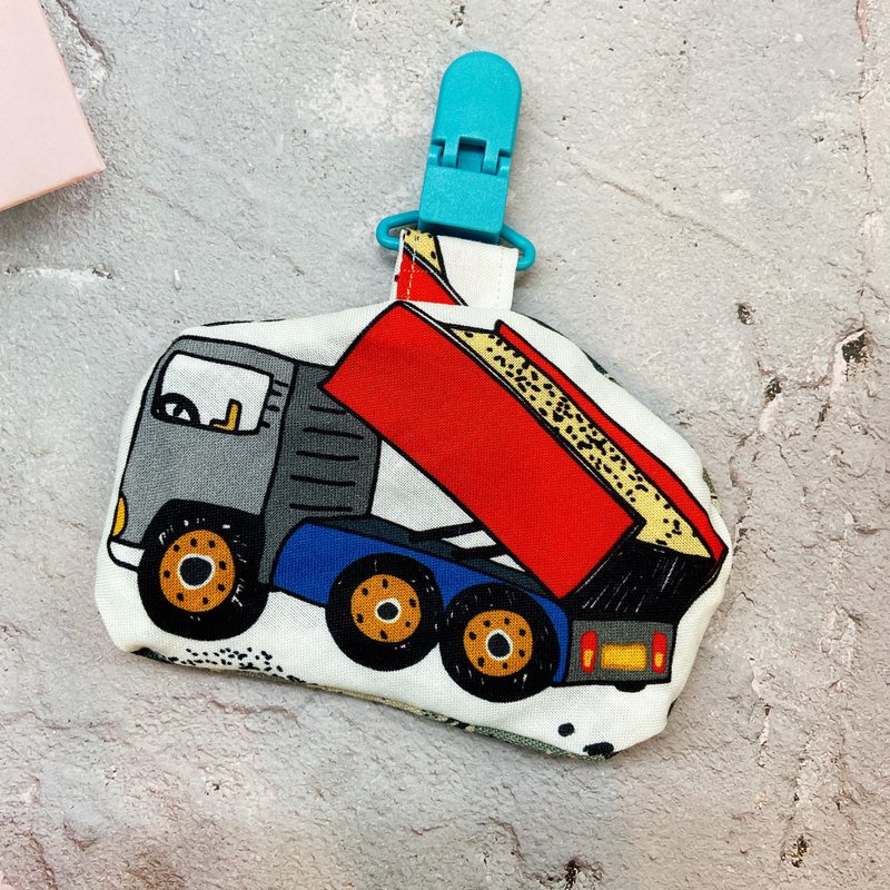 PJ手作【轰隆工程车】 平安符袋/防蚊袋 - 平安符/符袋 - 棉．麻 红色