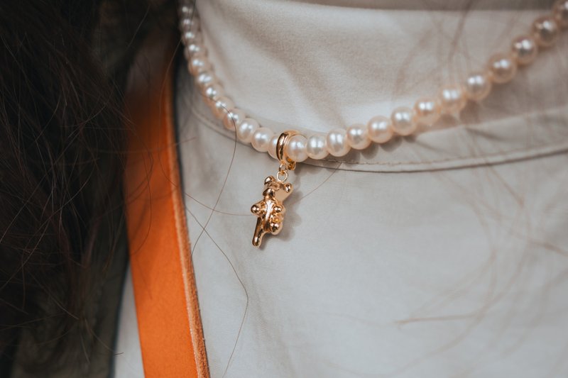 Sweet Bear - 镀金小熊坠子 手作 定制化 项链 - 项链 - 铜/黄铜 金色