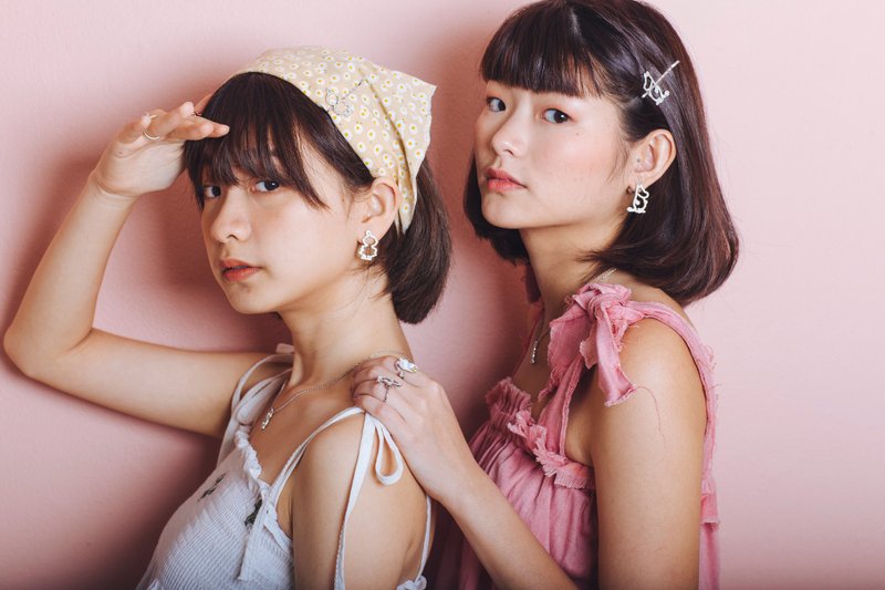 发夹套装，Moomin 和 Little My 设计 - 发饰 - 其他金属 银色