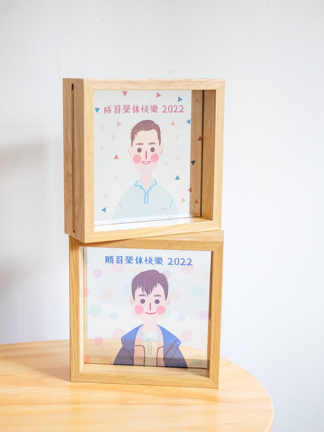 【定制化透明相框】退休 毕业 入伙 纪念日 礼物 似颜绘 相架 - 画框/相框 - 其他材质 