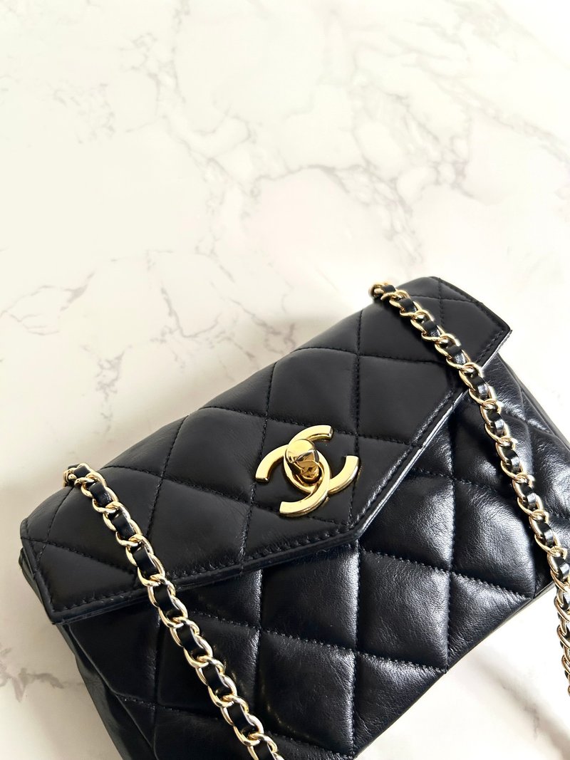 中古二手包 Chanel黑色旋转金扣单肩包 斜背包 古董包 侧背包小包 - 侧背包/斜挎包 - 真皮 黑色