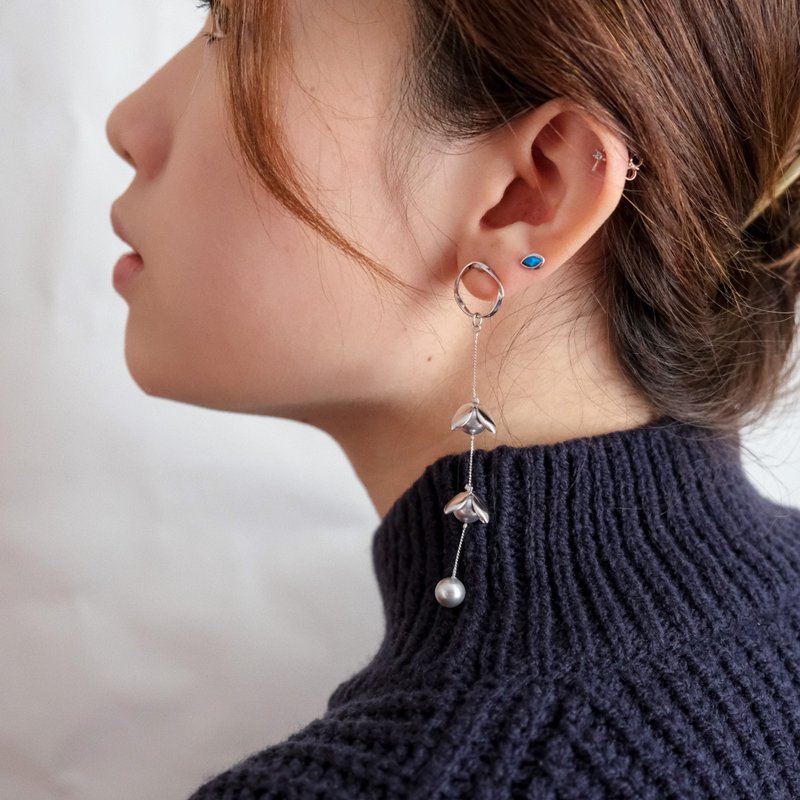 Raincy | Swarovski Pearl Layered 珍珠垂坠设计耳环 | 轻奢华 - 耳环/耳夹 - 珍珠 银色