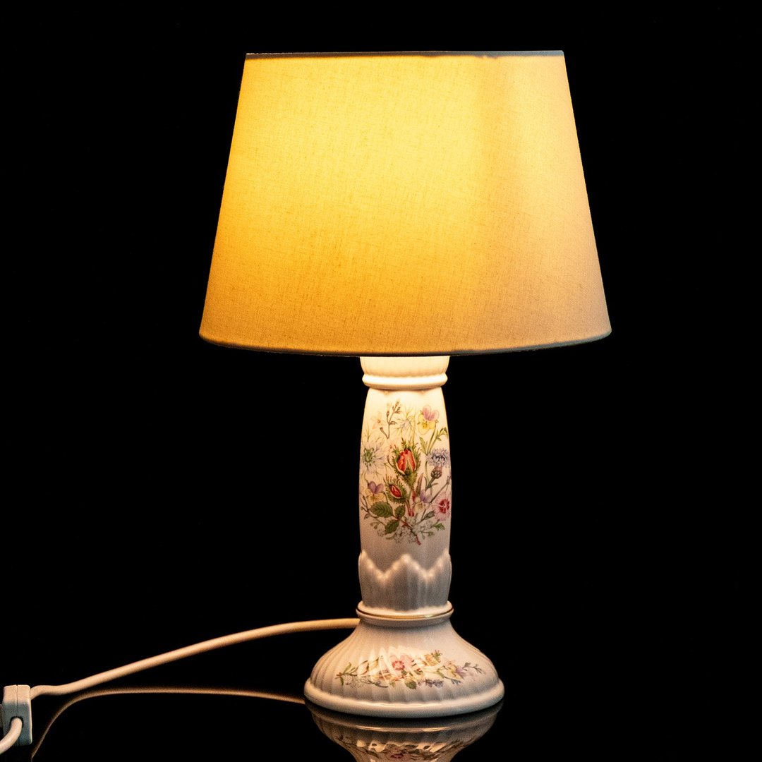 英国制 Aynsley 都铎 Tudor 骨瓷台灯 修长线条英式花园床头灯 - 灯具/灯饰 - 瓷 