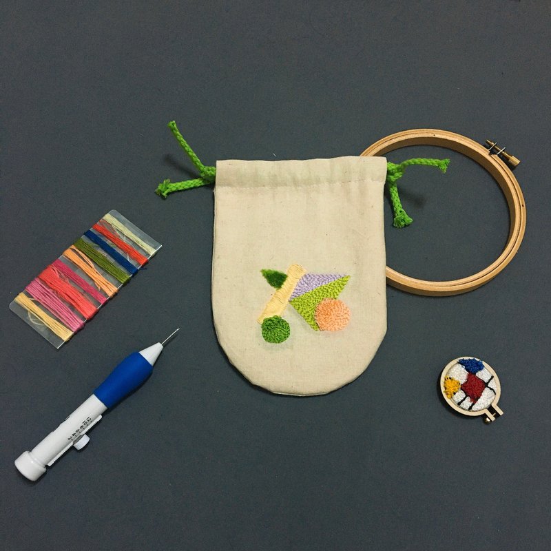 好好装手工绣花束口袋- Miracle - 化妆包/杂物包 - 棉．麻 白色