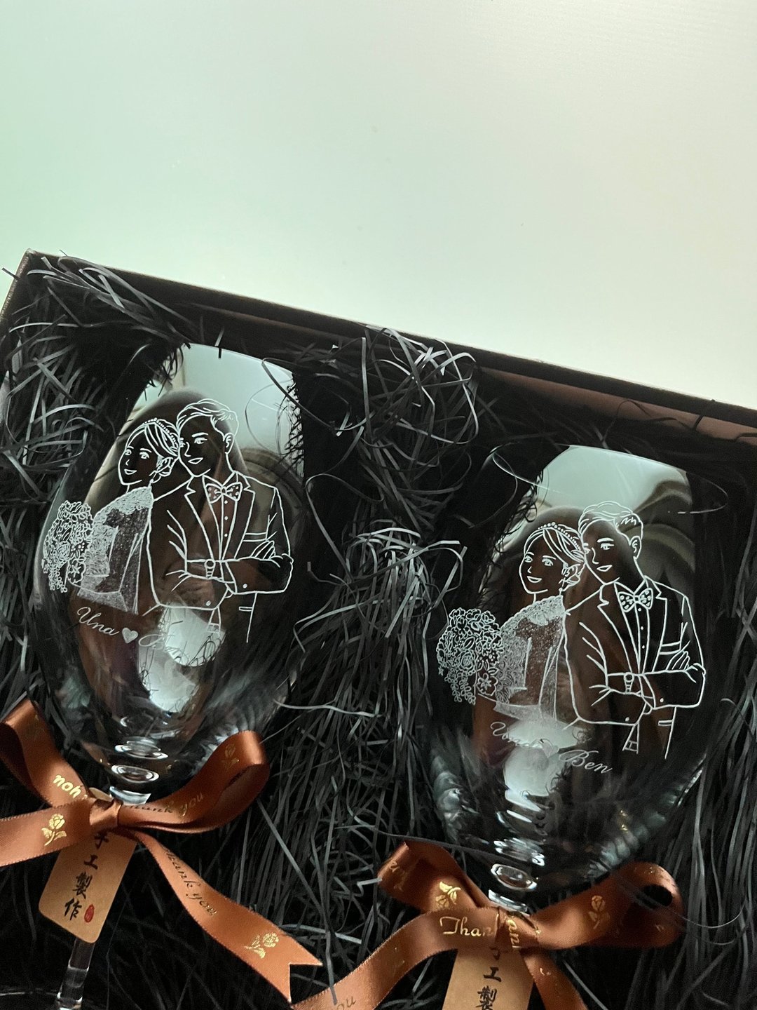 【定制化礼物】半身人物插画 可爱插画 结婚礼物 - 酒杯/酒器 - 玻璃 