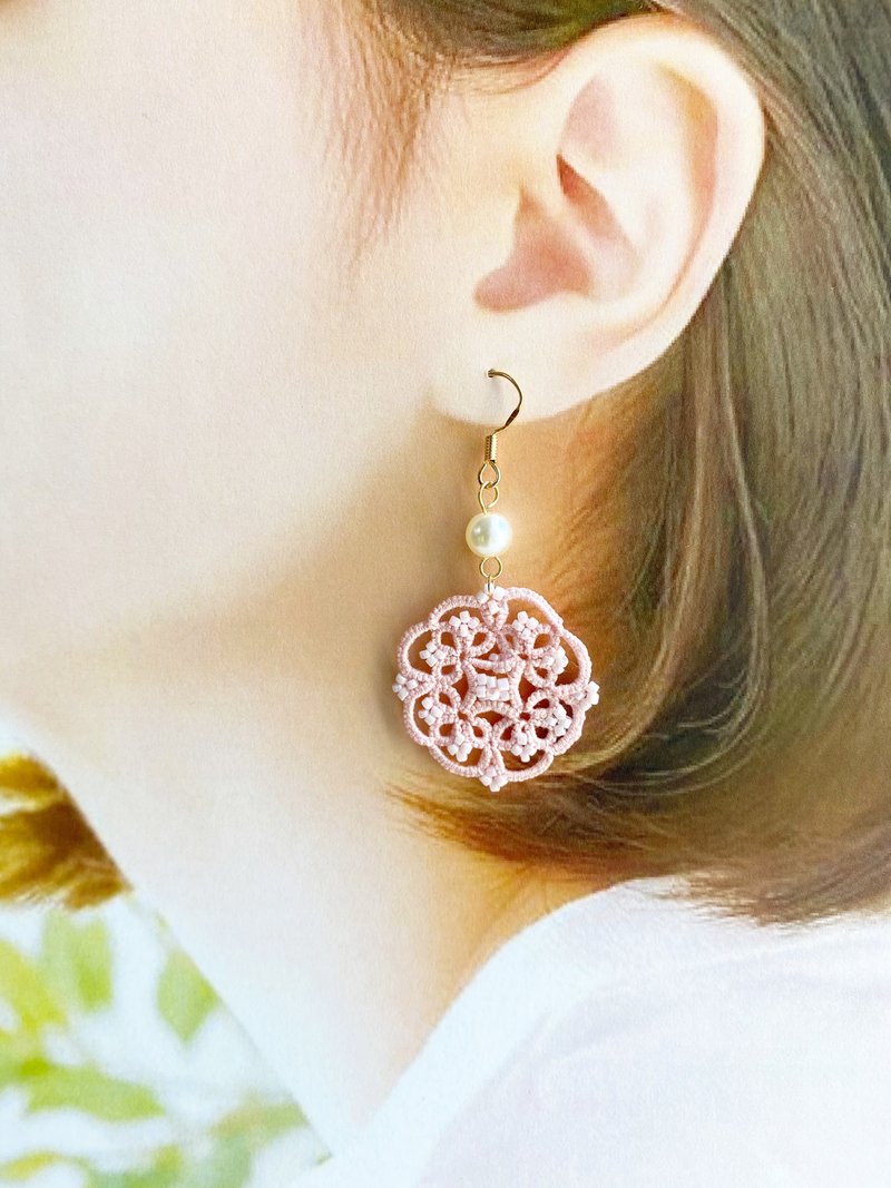 日系粉红梭织耳环 - 耳环/耳夹 - 棉．麻 红色