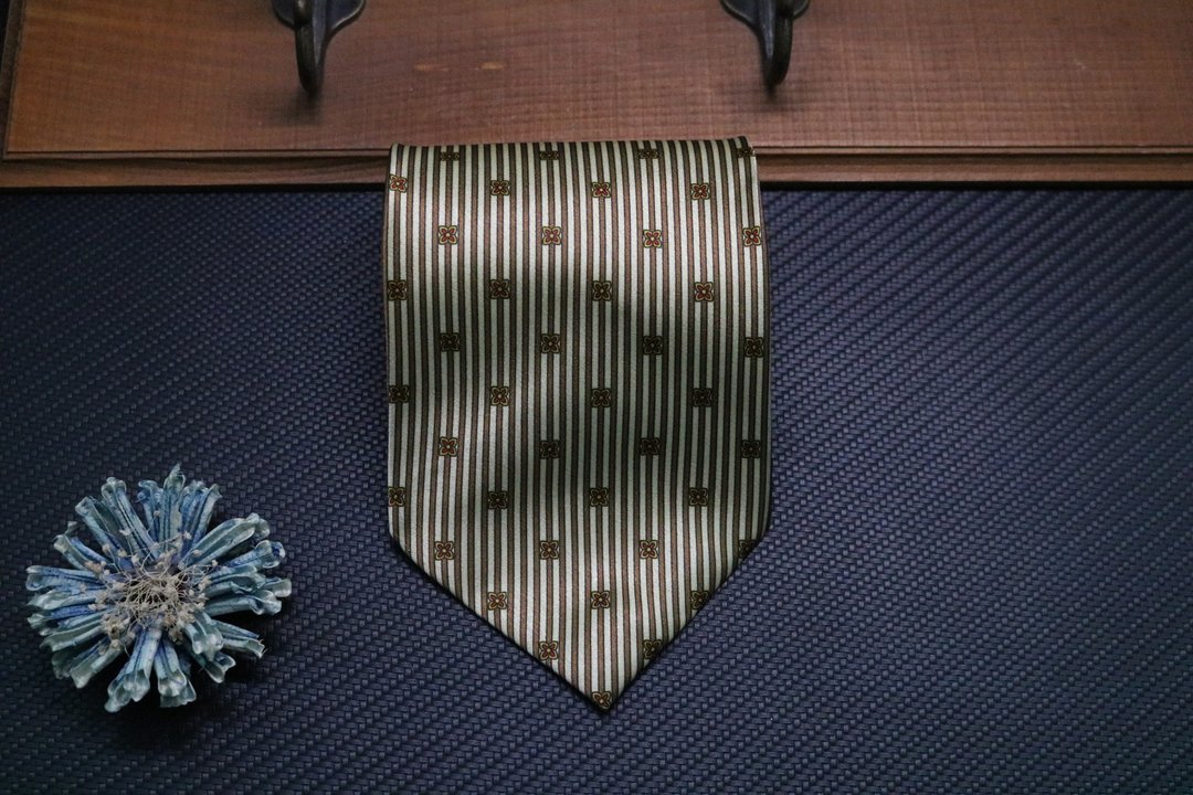 卡其色碎花真丝提花领带/商务绅士正装necktie - 领带/领带夹 - 丝．绢 卡其色