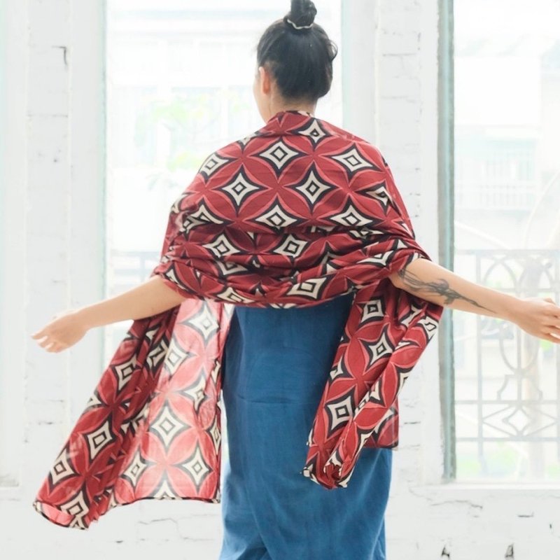 印度盖染披巾 / 巴里纱 十字花红 - 围巾/披肩 - 棉．麻 红色