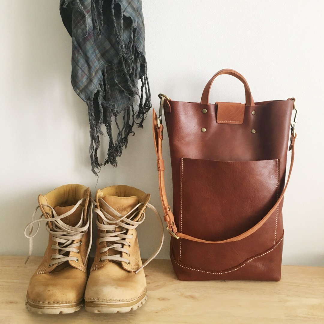 GENUINE LEATHER HANDHELD TOTE / CROSSBODY BAG / SLING BAG - 手提包/手提袋 - 真皮 咖啡色