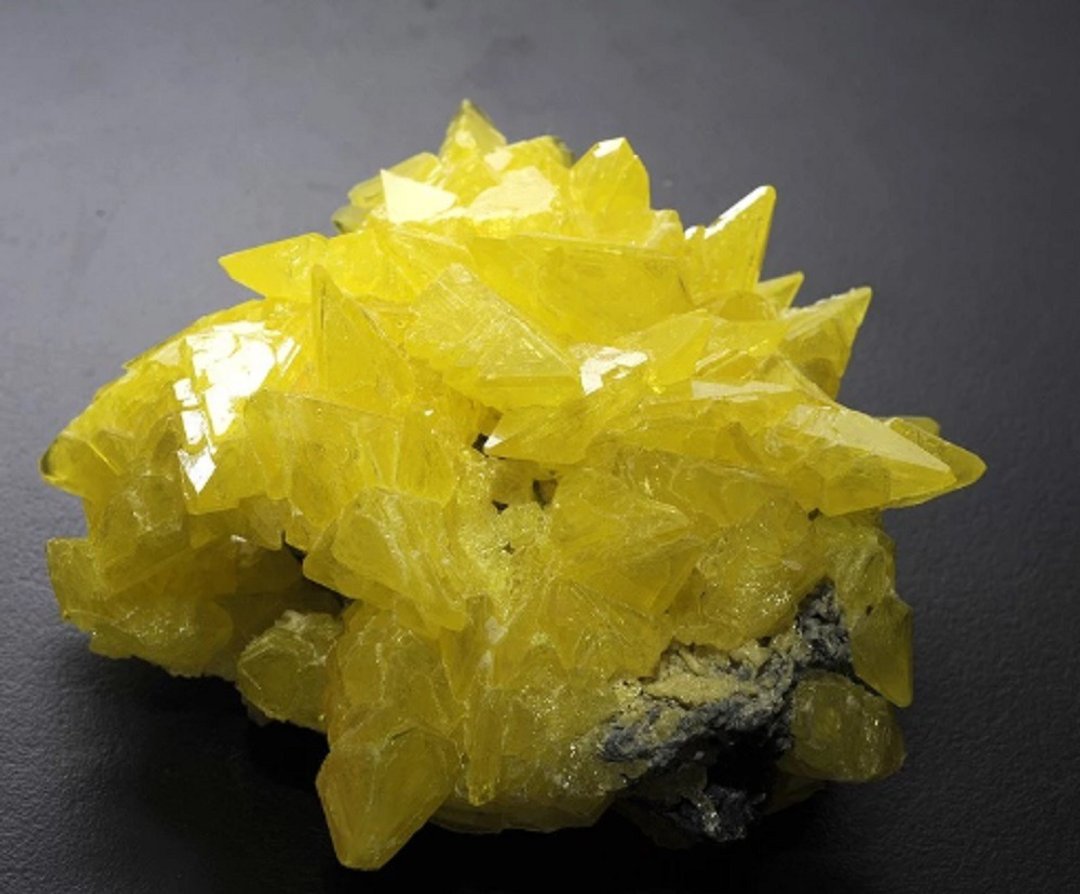 自然硫磺晶簇 (原矿、宝石、水晶、晶矿、摆件)精品 - 摆饰 - 宝石 