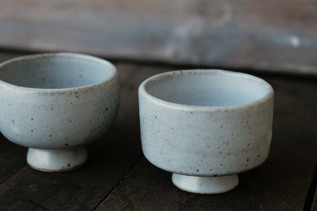 小陪 陶杯三兄弟 - 生活食器  陶器 高台 陶杯组 3入组 情人节 - 茶具/茶杯 - 陶 灰色